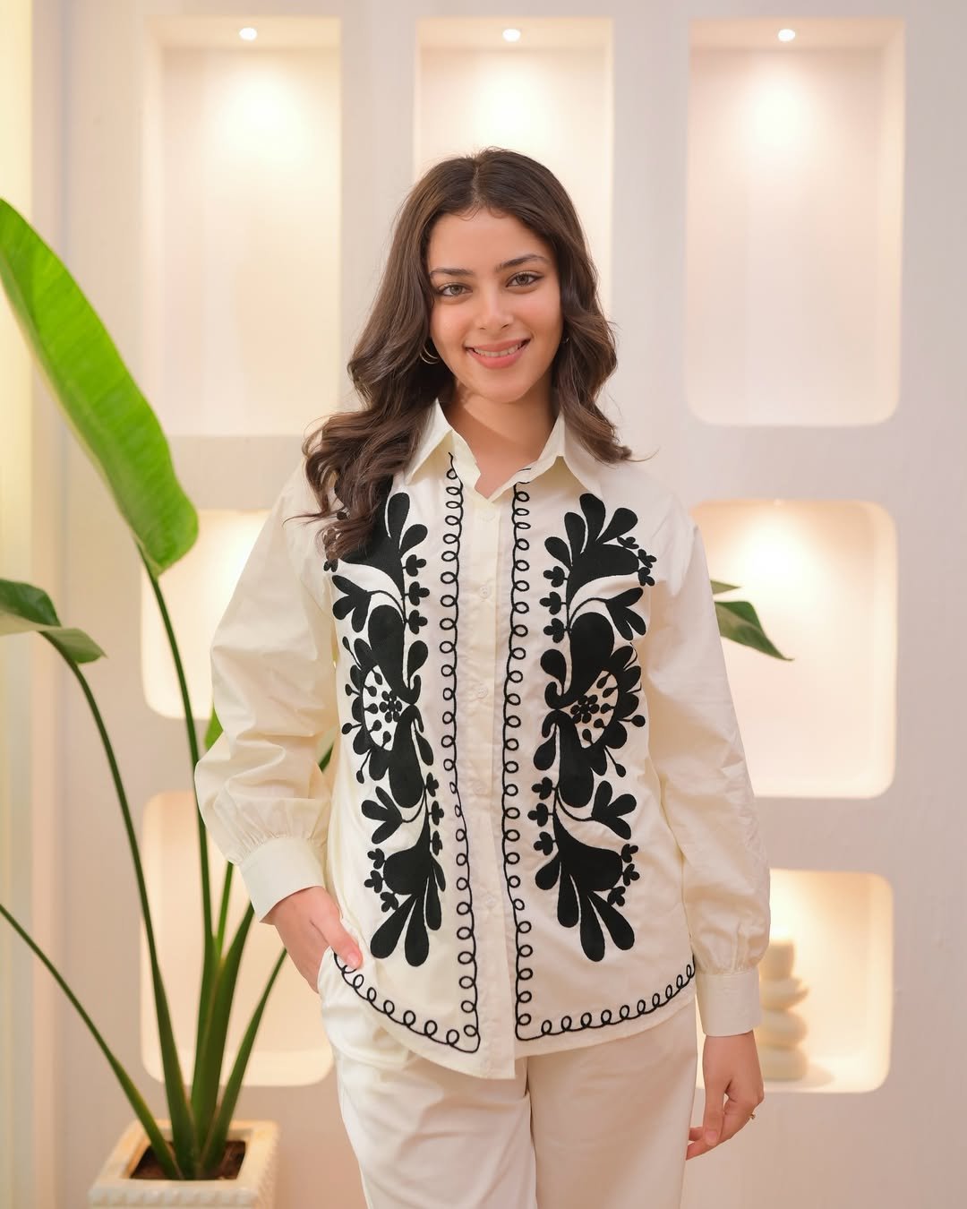 Monochrome Contrast Embroidery Loungewear Set - Image 9